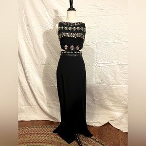 Nicole Miller, black, sequin, beaded & rhinestone embellished gown. Sz 2